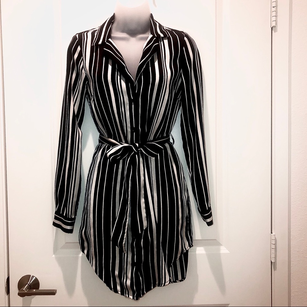 Black and white button up tunic